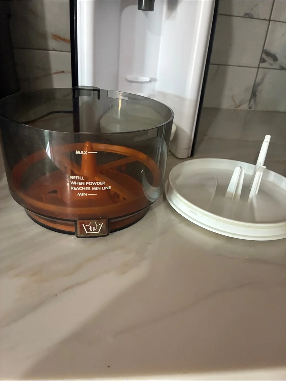 Baby Brezza White Automatic Formula Dispenser - One-Touch Powder Delivery